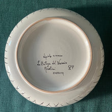 Carica l'immagine nel visualizzatore di Gallery, Owl in bowl Cantico