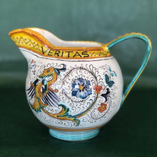 Carica l'immagine nel visualizzatore di Gallery, Wine Carafe 'Dragon' In Vino Veritas