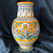 Carica l'immagine nel visualizzatore di Gallery, Large Renaissance Vase