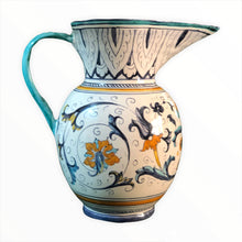 Load image into Gallery viewer, Beak Carafe