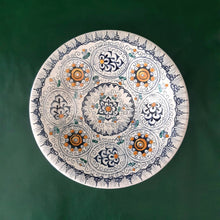 Carica l'immagine nel visualizzatore di Gallery, Decorative Wall Plate 'Little Palms' Large