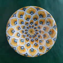Carica l'immagine nel visualizzatore di Gallery, Wall Plate 'Yellow Peacock Feather'