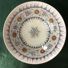 Carica l&#39;immagine nel visualizzatore di Gallery, 30 cm diameter serving bowl with Little Palms decor
