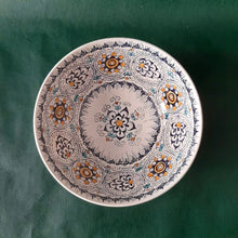 Carica l&#39;immagine nel visualizzatore di Gallery, majolica serving bowl 20cm diameter Little Palms decor

