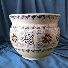 Carica l&#39;immagine nel visualizzatore di Gallery, handmade ceramic maiolica pottery flower pot
