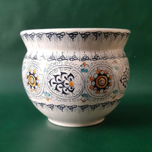 Carica l&#39;immagine nel visualizzatore di Gallery, handmade ceramics maiolica pottery flower pot 
