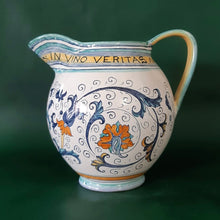 Carica l&#39;immagine nel visualizzatore di Gallery, Large Jug &#39;In Aqua Salus In Vino Veritas&#39;
