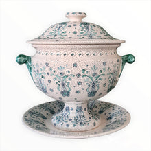 Carica l&#39;immagine nel visualizzatore di Gallery, handmade ceramic tureen romantic table style
